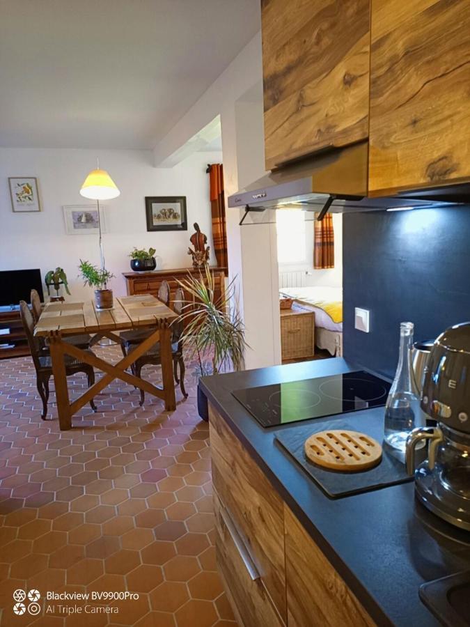 Bed and Breakfast Le Champ De L'Eau Crecy-la-Chapelle Екстер'єр фото